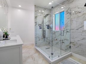 1033 NE 35th Ave, Homestead FL 33033