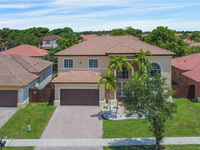 1033 NE 35th Ave, Homestead FL 33033