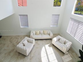 1033 NE 35th Ave, Homestead FL 33033
