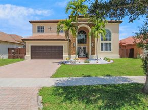 1033 NE 35th Ave, Homestead FL 33033