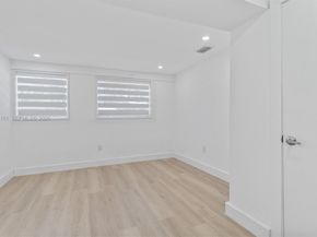 2548 Tortugas Ln, Fort Lauderdale FL 33312