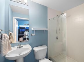 721 SE 12th Ct 4, Fort Lauderdale FL 33316