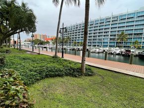 3001 NE 185th St 612, Aventura FL 33180