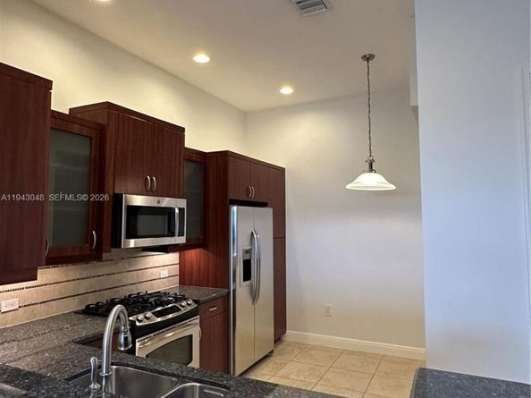 Undisclosed Address #A11943048, Sunrise FL 33323