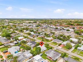 10860 SW 40th Ter, Miami FL 33165
