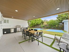 10860 SW 40th Ter, Miami FL 33165