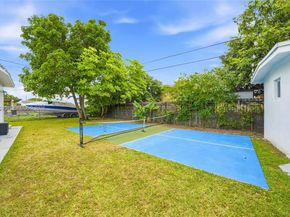 10860 SW 40th Ter, Miami FL 33165