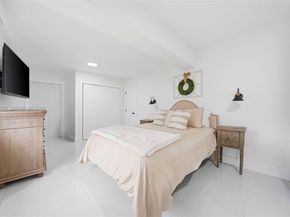 10860 SW 40th Ter, Miami FL 33165