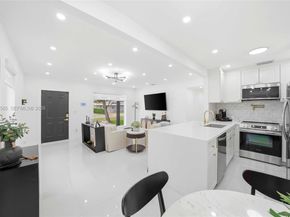 10860 SW 40th Ter, Miami FL 33165