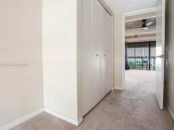 8811 Gatehouse Rd 8, Plantation FL 33324