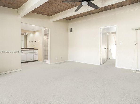 8811 Gatehouse Rd 8, Plantation FL 33324