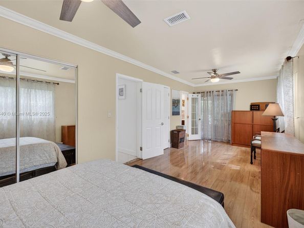 5240 Redwood Ct, Plantation FL 33317