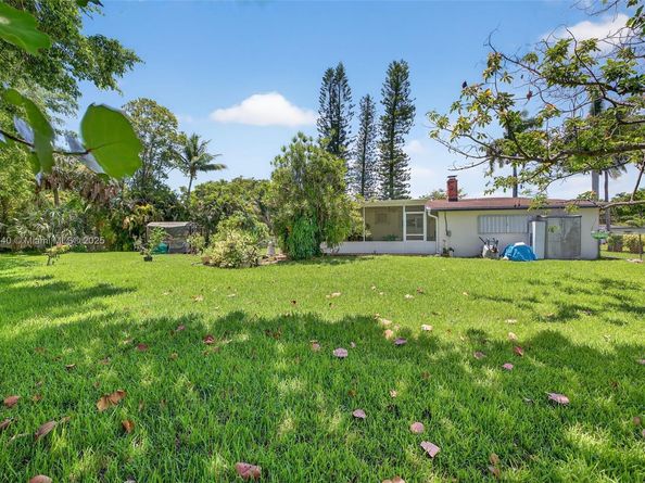 5240 Redwood Ct, Plantation FL 33317
