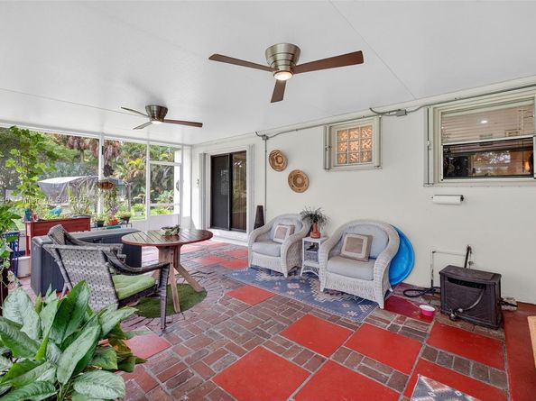 5240 Redwood Ct, Plantation FL 33317