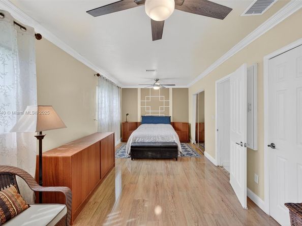 5240 Redwood Ct, Plantation FL 33317