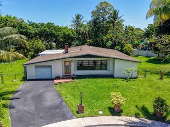 5240 Redwood Ct
