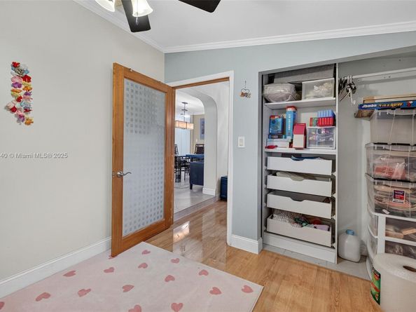 5240 Redwood Ct, Plantation FL 33317