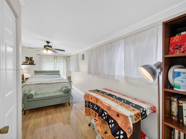 5240 Redwood Ct, Plantation FL 33317