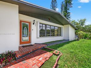 5240 Redwood Ct, Plantation FL 33317