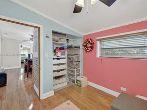 5240 Redwood Ct, Plantation FL 33317