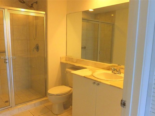 2775 NE 187th St 329, Aventura FL 33180