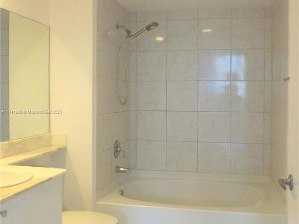 2775 NE 187th St 329, Aventura FL 33180