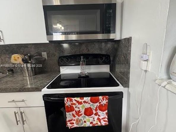 12510 W Golf Dr, Miami FL 33167