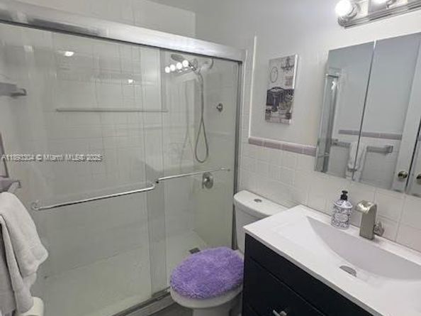 12510 W Golf Dr, Miami FL 33167