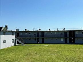 4250 SW 67th Ave 32, Miami FL 33155