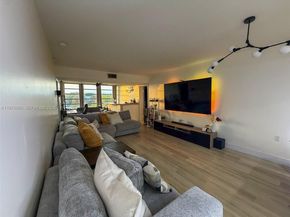 1709 Whitehall Dr 405, Davie FL 33324