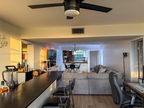 1709 Whitehall Dr 405, Davie FL 33324