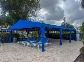 1709 Whitehall Dr 405, Davie FL 33324