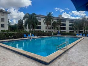 1709 Whitehall Dr 405, Davie FL 33324