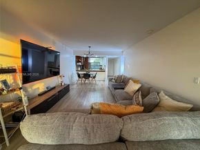 1709 Whitehall Dr 405, Davie FL 33324