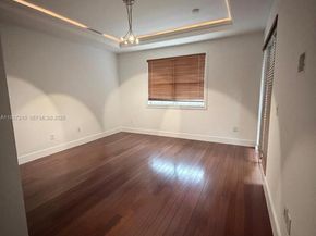 8513 NW 109th Ct, Doral FL 33178