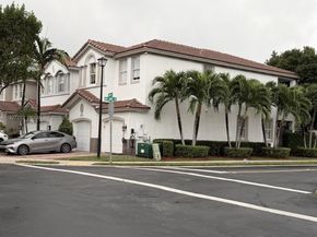 8513 NW 109th Ct, Doral FL 33178