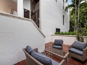 2000 S Bayshore Dr 72, Miami FL 33133