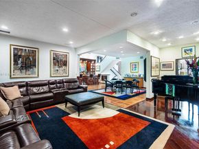 2000 S Bayshore Dr 72, Miami FL 33133