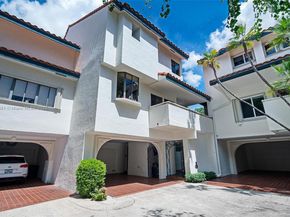 2000 S Bayshore Dr 72, Miami FL 33133