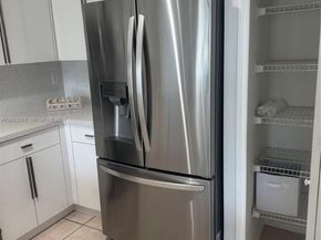 8826 W Flagler St 102, Miami FL 33174