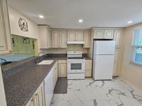 900 Colony Point Cir 505, Pembroke Pines FL 33026