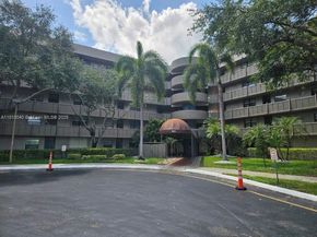 900 Colony Point Cir 505, Pembroke Pines FL 33026