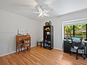 2000 Lakeshore Dr, Weston FL 33326
