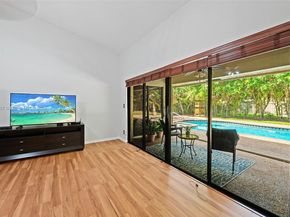 2000 Lakeshore Dr, Weston FL 33326
