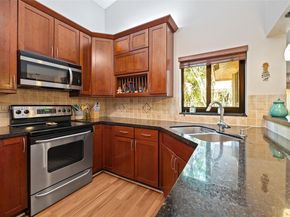 2000 Lakeshore Dr, Weston FL 33326