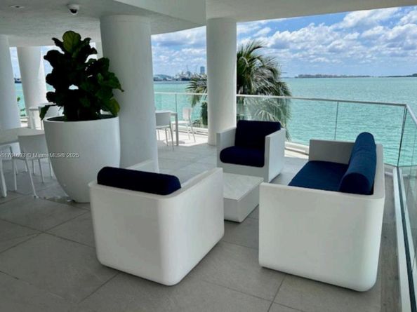 770 Claughton Island Dr 904, Miami FL 33131
