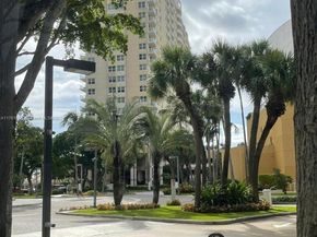 770 Claughton Island Dr 904, Miami FL 33131