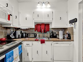 2801 Somerset Dr 411, Lauderdale Lakes FL 33311