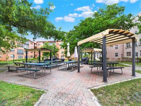 2801 Somerset Dr 411, Lauderdale Lakes FL 33311