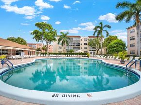 2801 Somerset Dr 411, Lauderdale Lakes FL 33311
